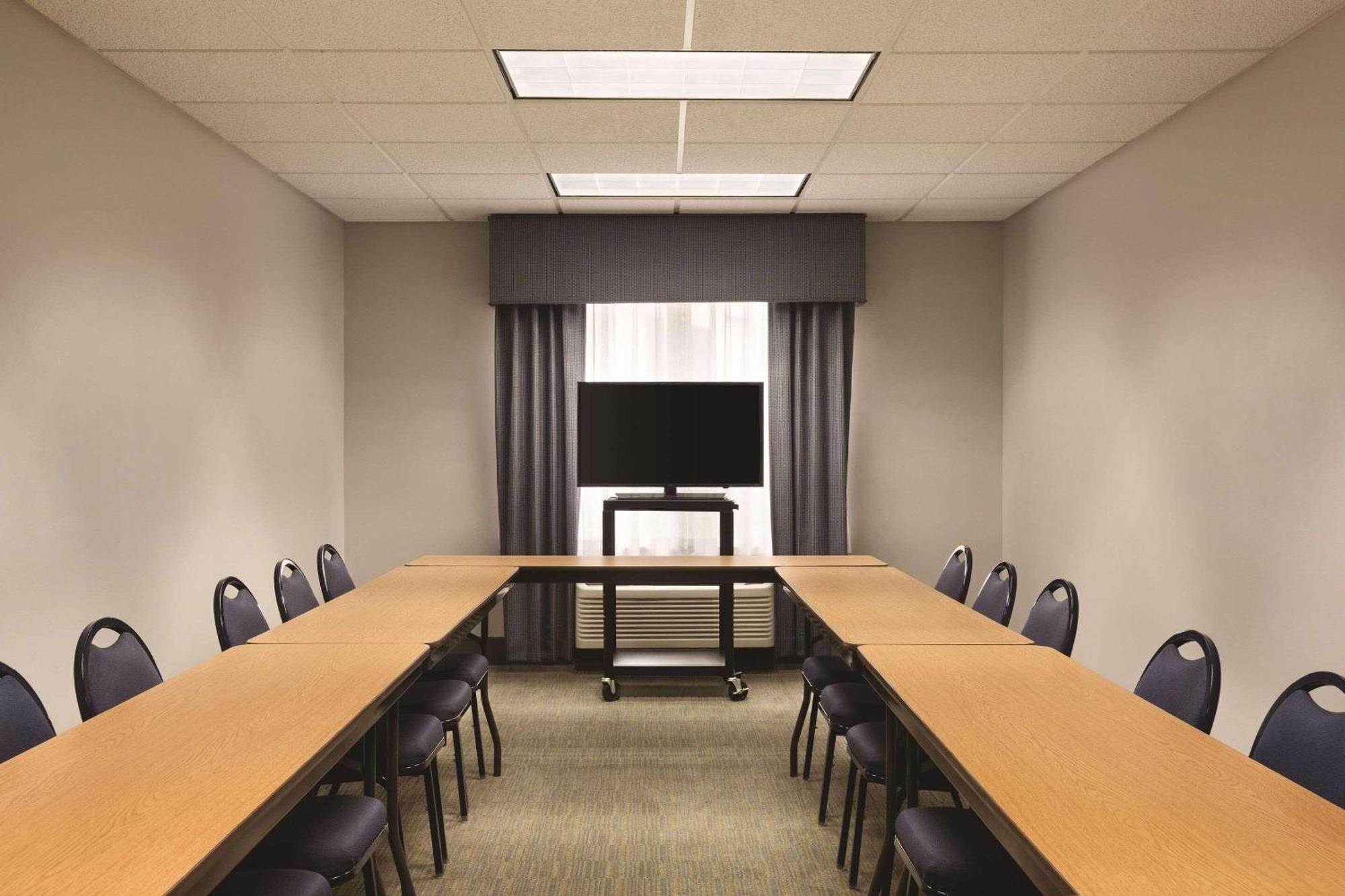 Country Inn & Suites By Radisson, Lawrenceville, Ga מראה חיצוני תמונה