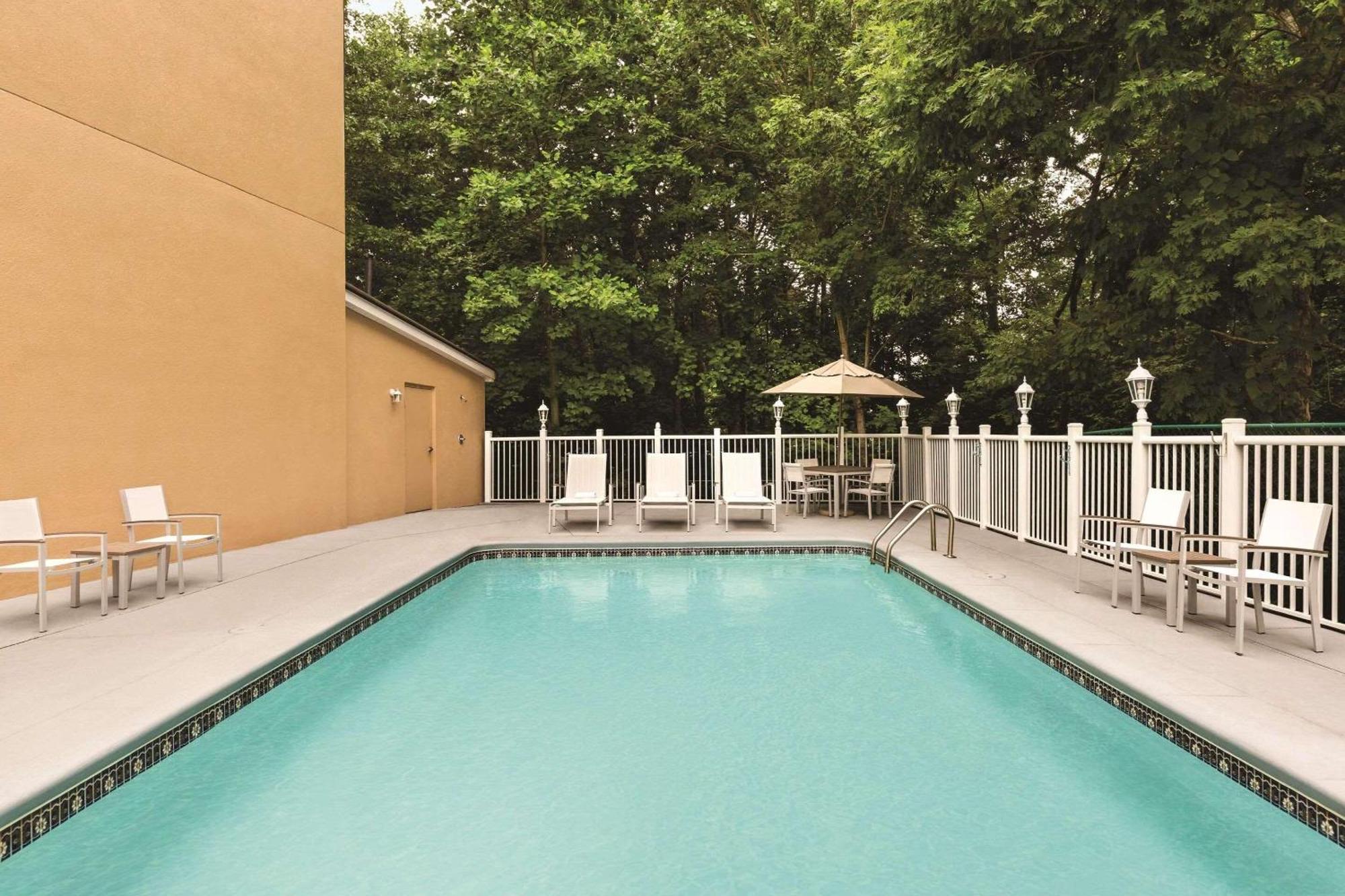 Country Inn & Suites By Radisson, Lawrenceville, Ga מראה חיצוני תמונה