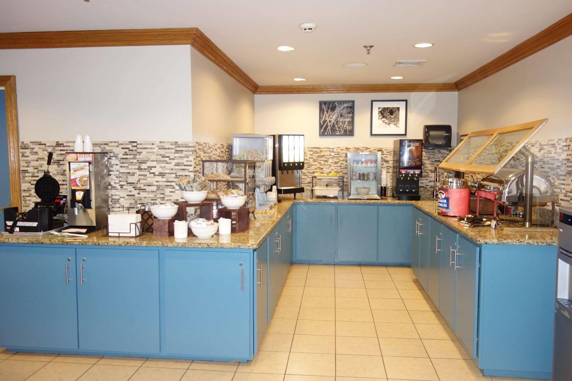 Country Inn & Suites By Radisson, Lawrenceville, Ga מראה חיצוני תמונה